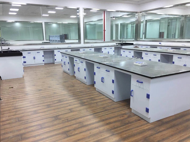 PP實驗臺安裝現(xiàn)場2